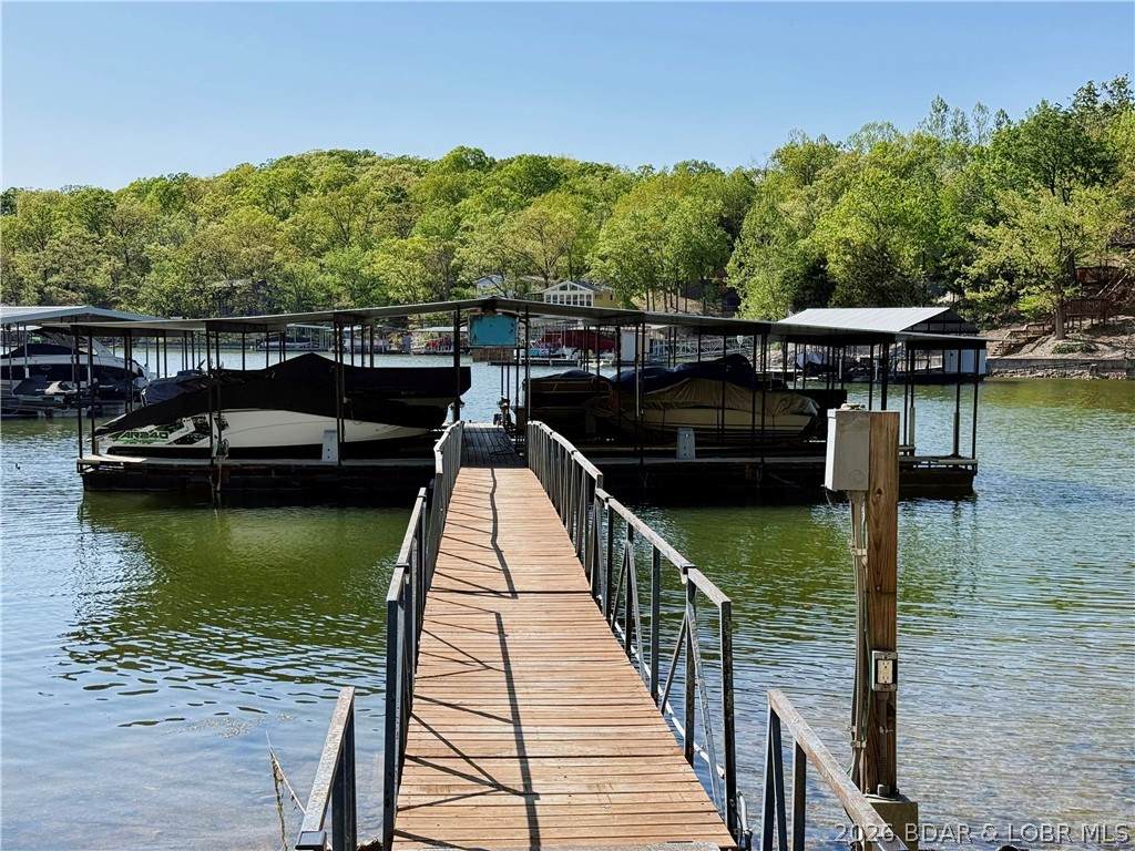https://bt-photos.global.ssl.fastly.net/ozarks/orig_boomver_1_3586792-2.jpg