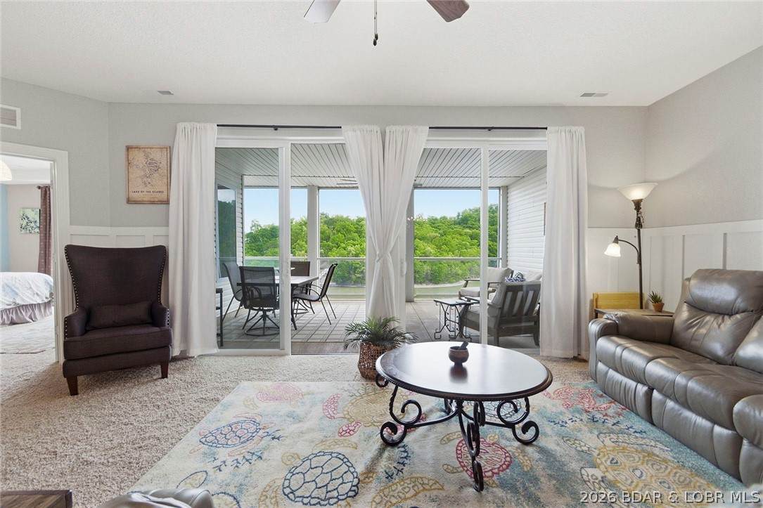 186 Sunset Palms Drive - Photo 1