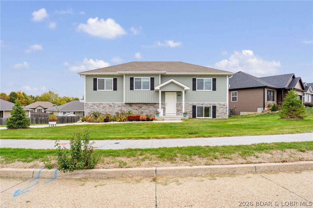 3305 Venice Drive - Photo 1