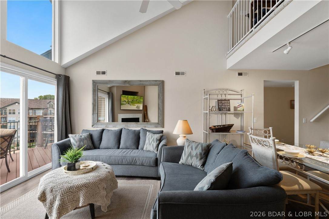 121 Cedar Glen Court - Photo 1