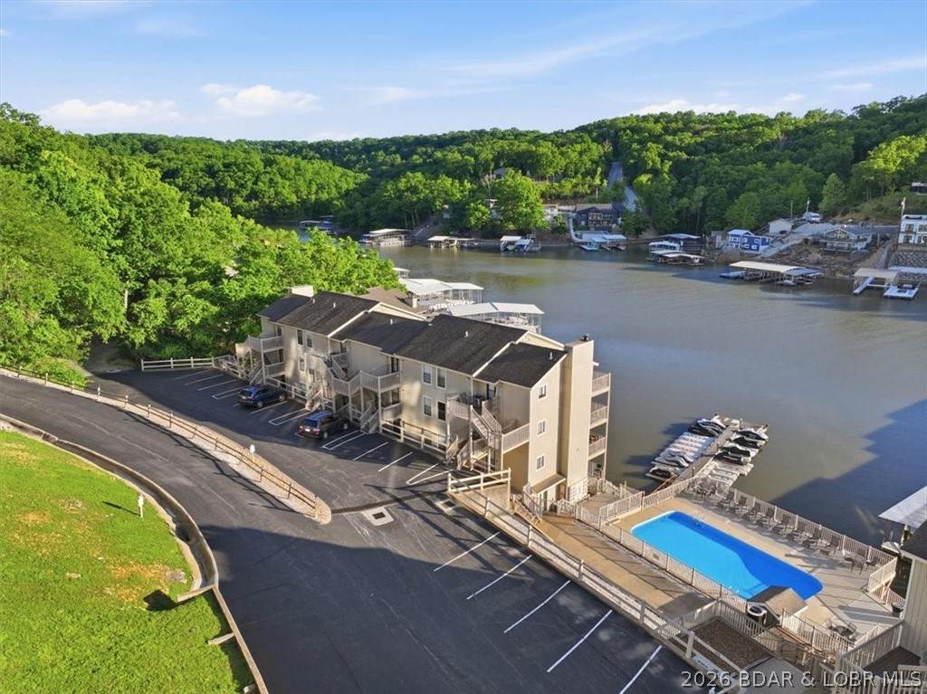 https://bt-photos.global.ssl.fastly.net/ozarks/orig_boomver_1_3587269-2.jpg