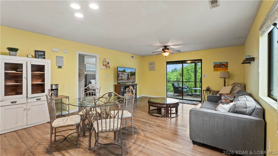 99 Ventura Drive - Photo 1