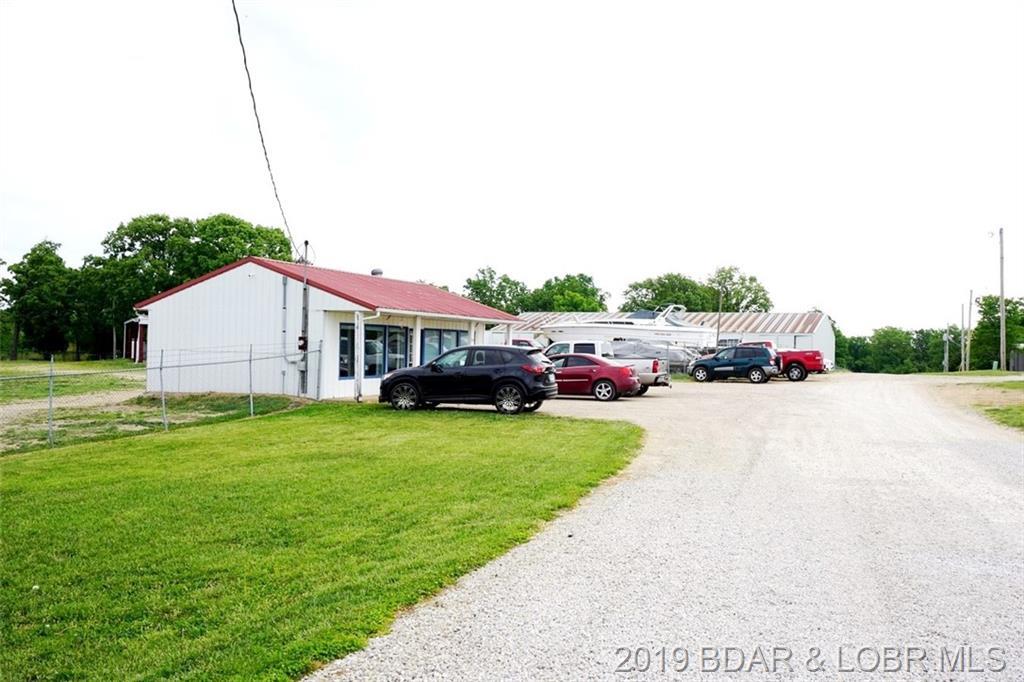 5839 Lyons - Photo 1