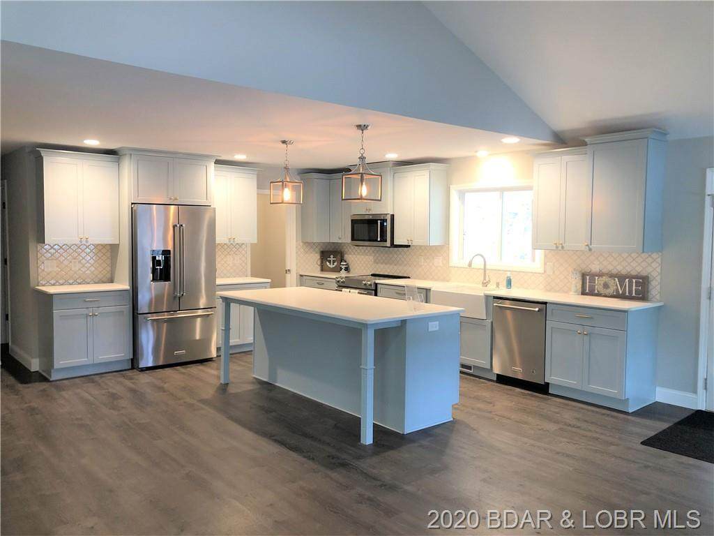 111 Lakeview Drive - Photo 1 111 Lakeview Drive - Photo 1