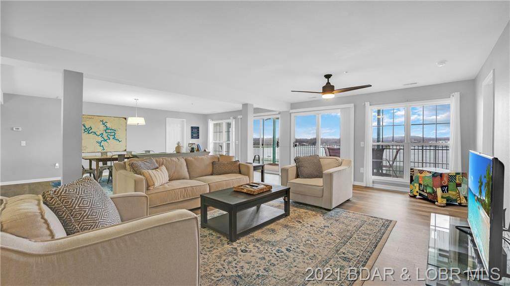 100 W Harbour Towne Drive - Photo 1