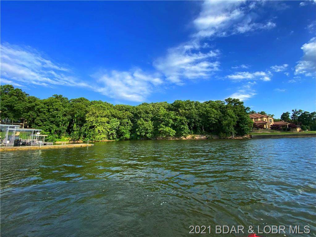 1651 & 1652 Via Appia Drive - Photo 1
