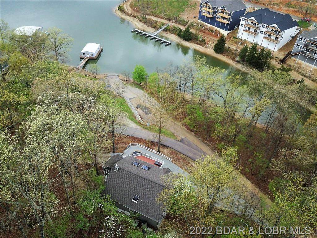 127 Camelot Court - Photo 1