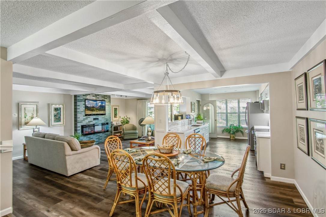 320 Waters Edge Drive - Photo 1