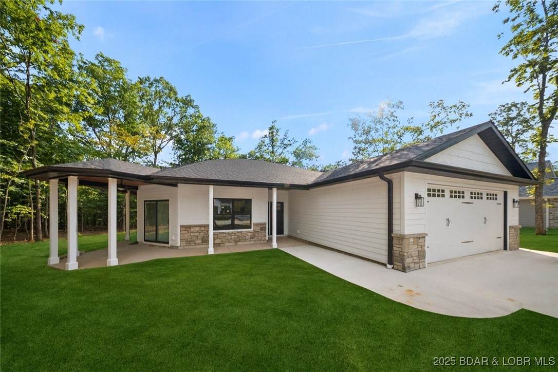 535 Grand Point Boulevard - Photo 1