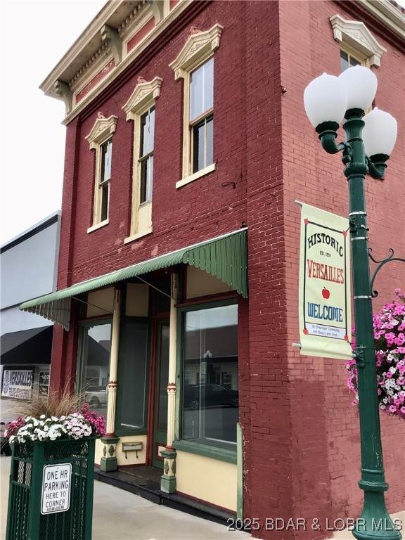 100 North Fisher Street - Photo 1