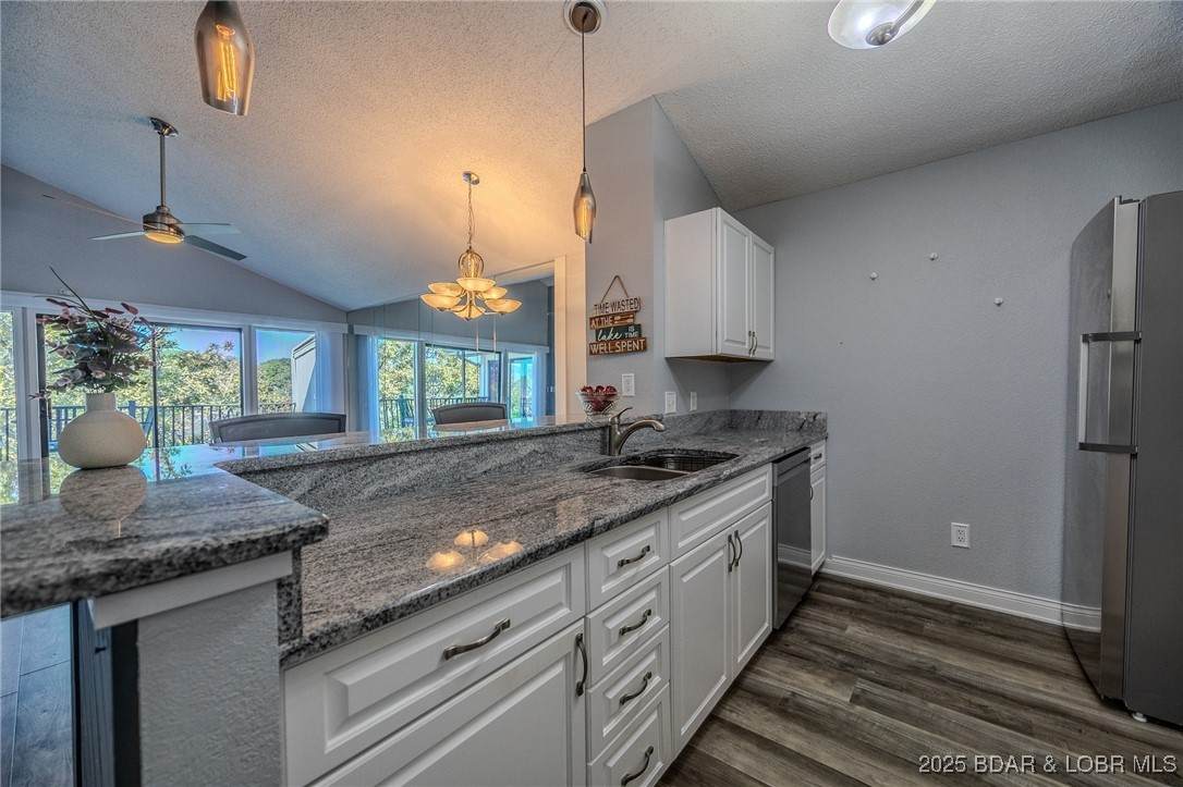 98 Jonathan Drive - Photo 1