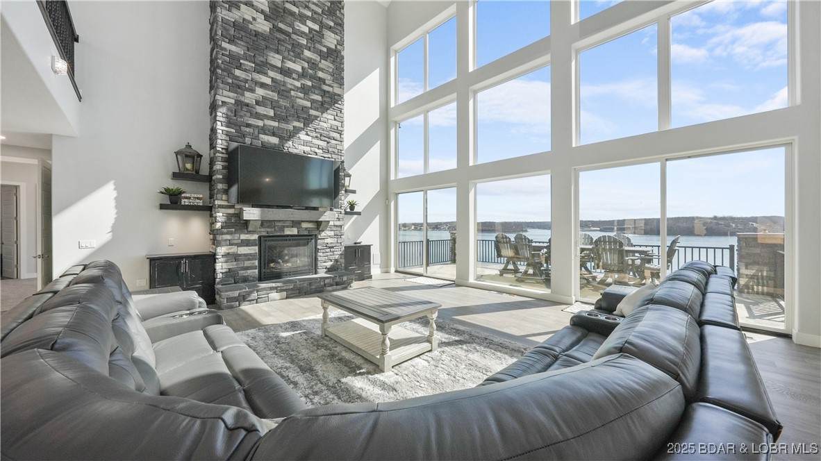 147 Forest Trace - Photo 1