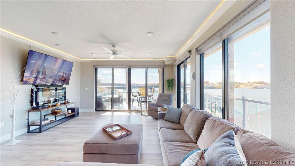 1065 Topsider Lane - Photo 1