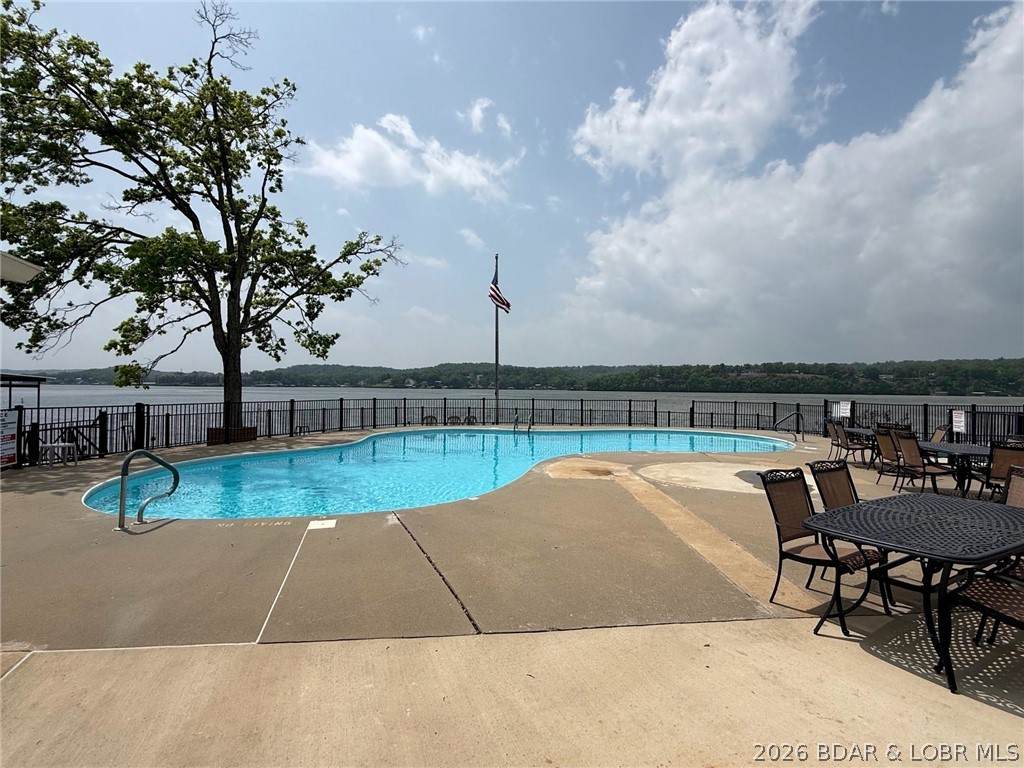 https://bt-photos.global.ssl.fastly.net/ozarks/orig_boomver_2_3583550-2.jpg