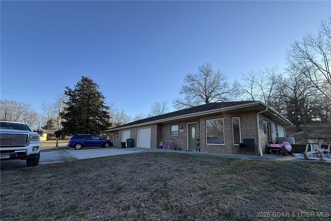 1237 & 1239 Lay Avenue - Photo 1