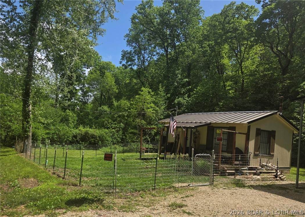https://bt-photos.global.ssl.fastly.net/ozarks/orig_boomver_2_3584321-2.jpg