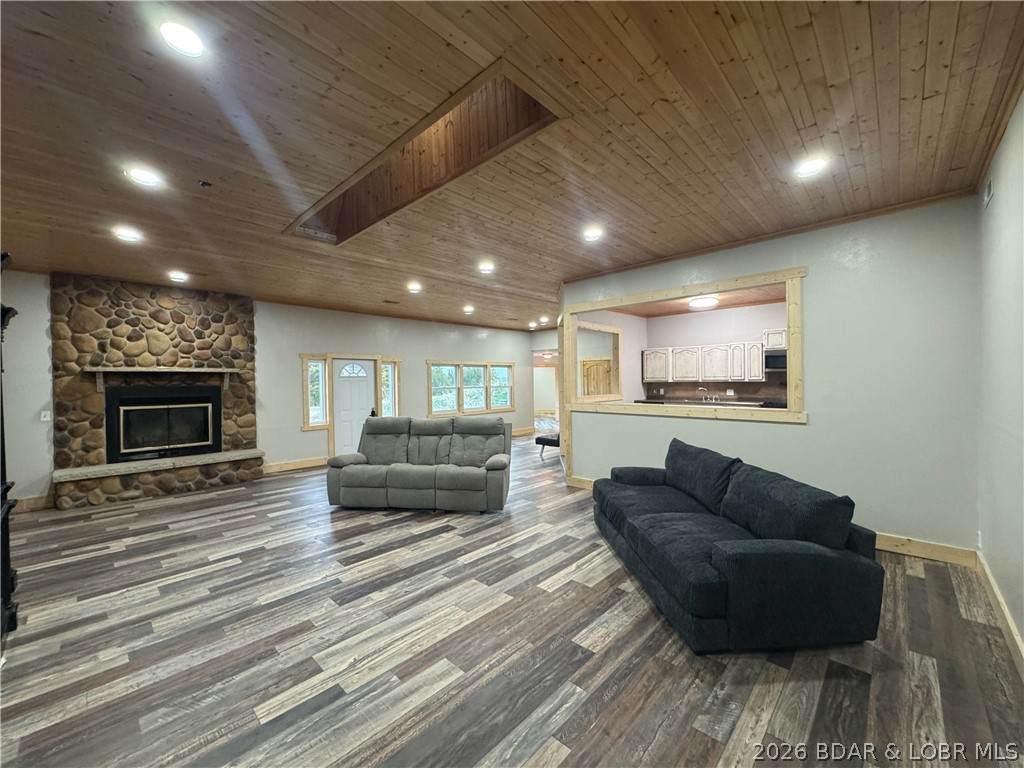 https://bt-photos.global.ssl.fastly.net/ozarks/orig_boomver_2_3584709-2.jpg