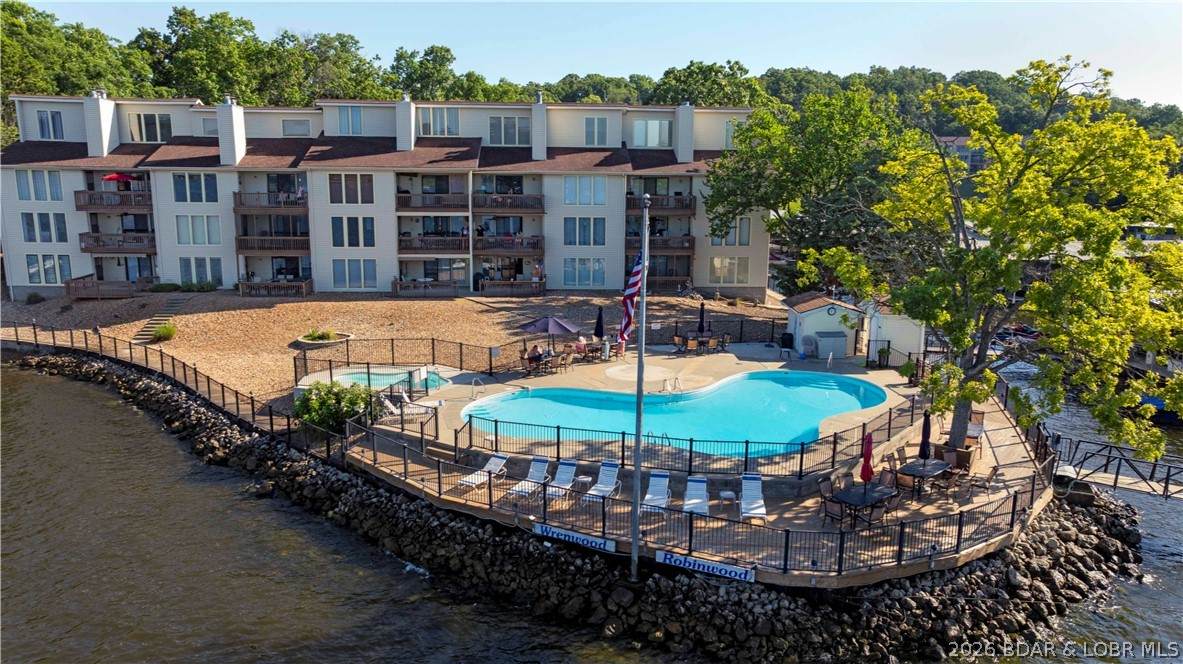 https://bt-photos.global.ssl.fastly.net/ozarks/orig_boomver_2_3584772-2.jpg