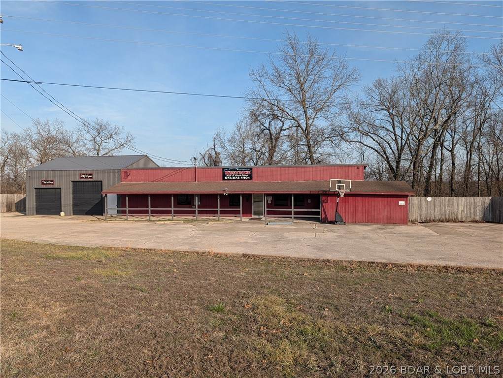 https://bt-photos.global.ssl.fastly.net/ozarks/orig_boomver_2_3584960-2.jpg