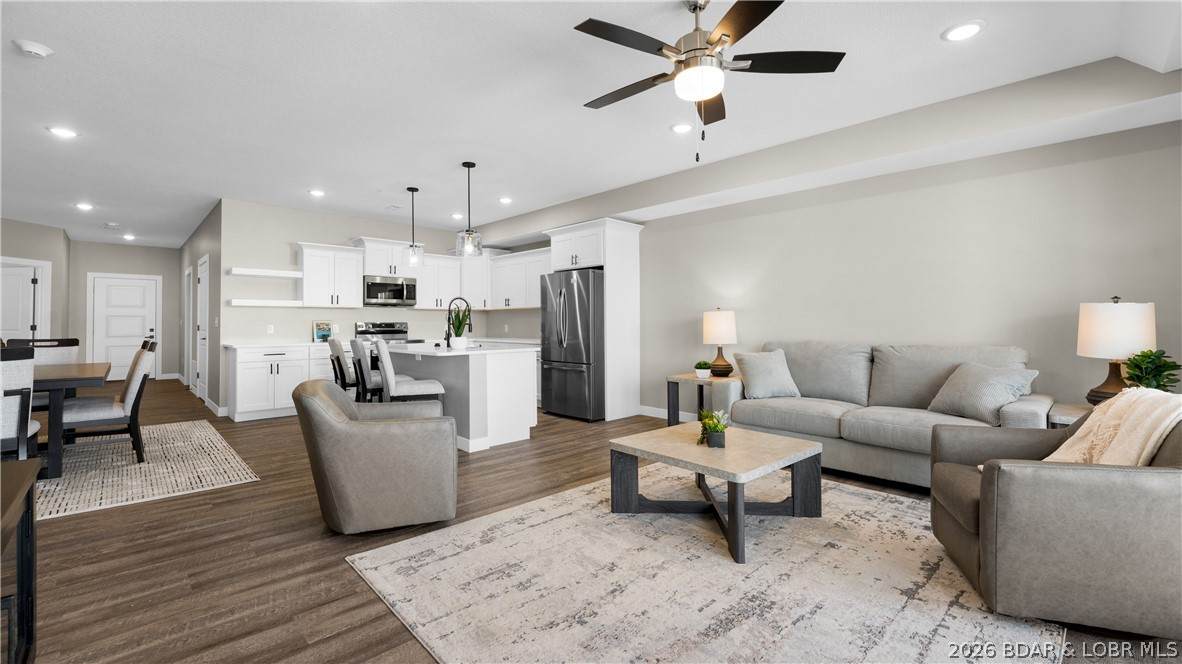 104 Sierra Bay Drive - Photo 1