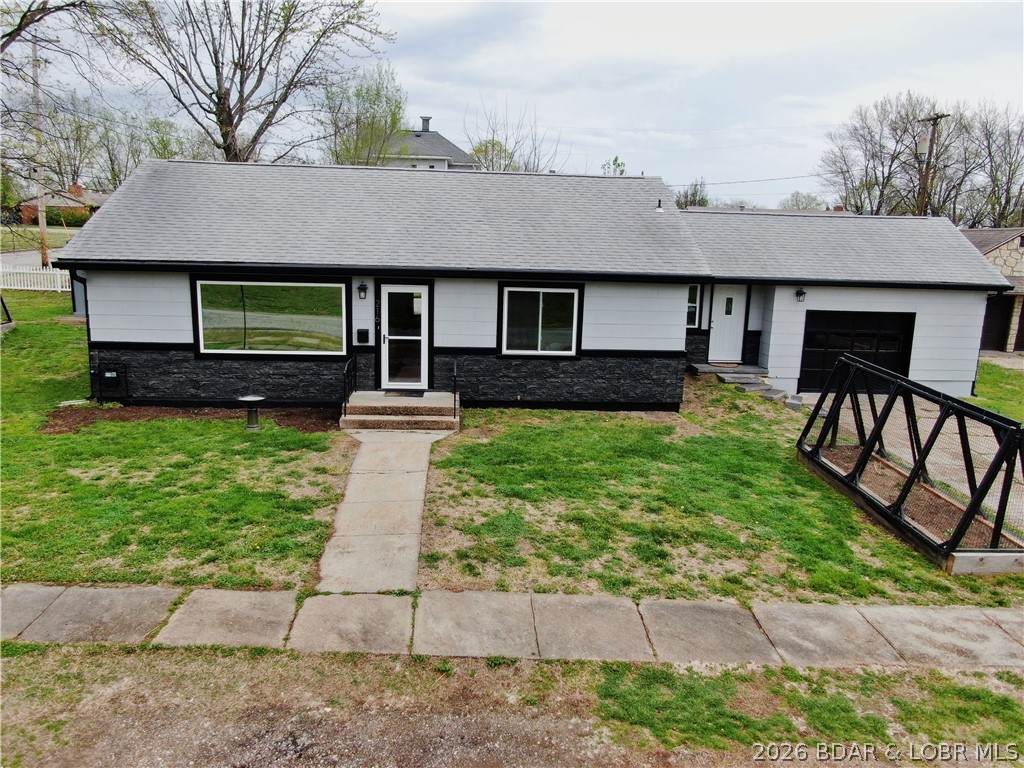 216 Olive Street - Photo 1