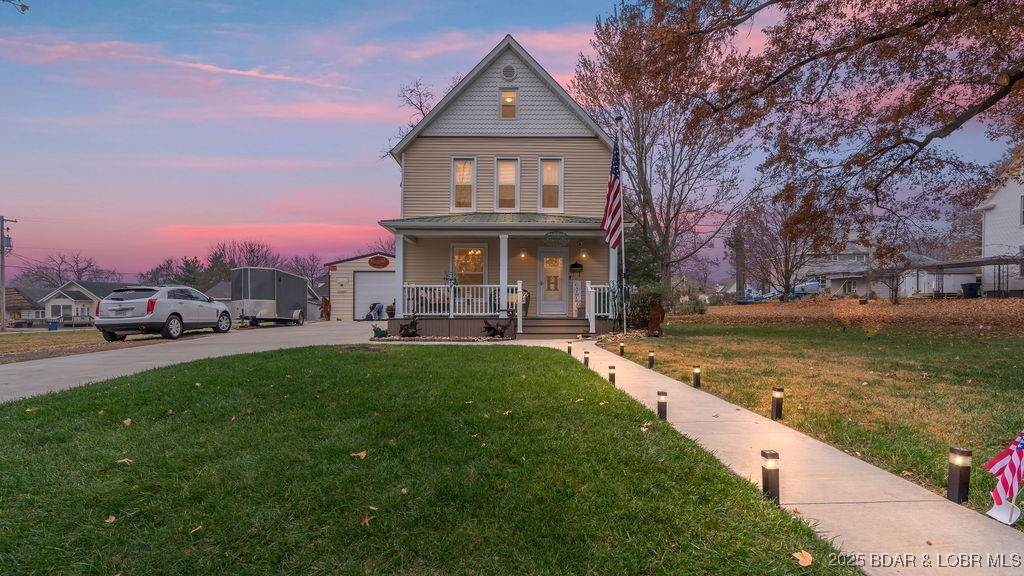 207 Franklin Avenue - Photo 1