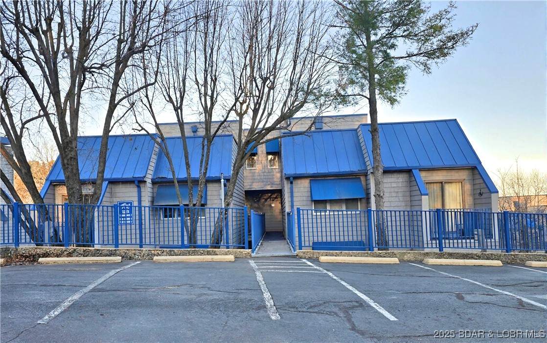 1376 Pelham Parkway - Photo 1