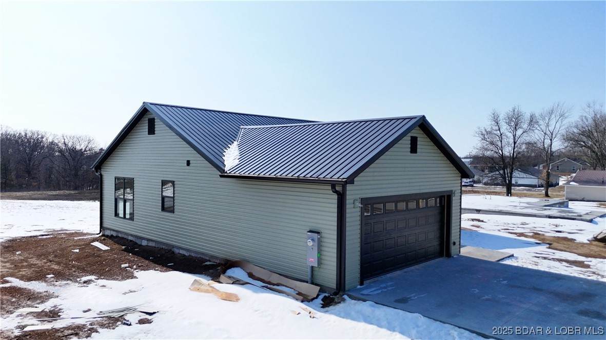 510 E 15th Street - Photo 1