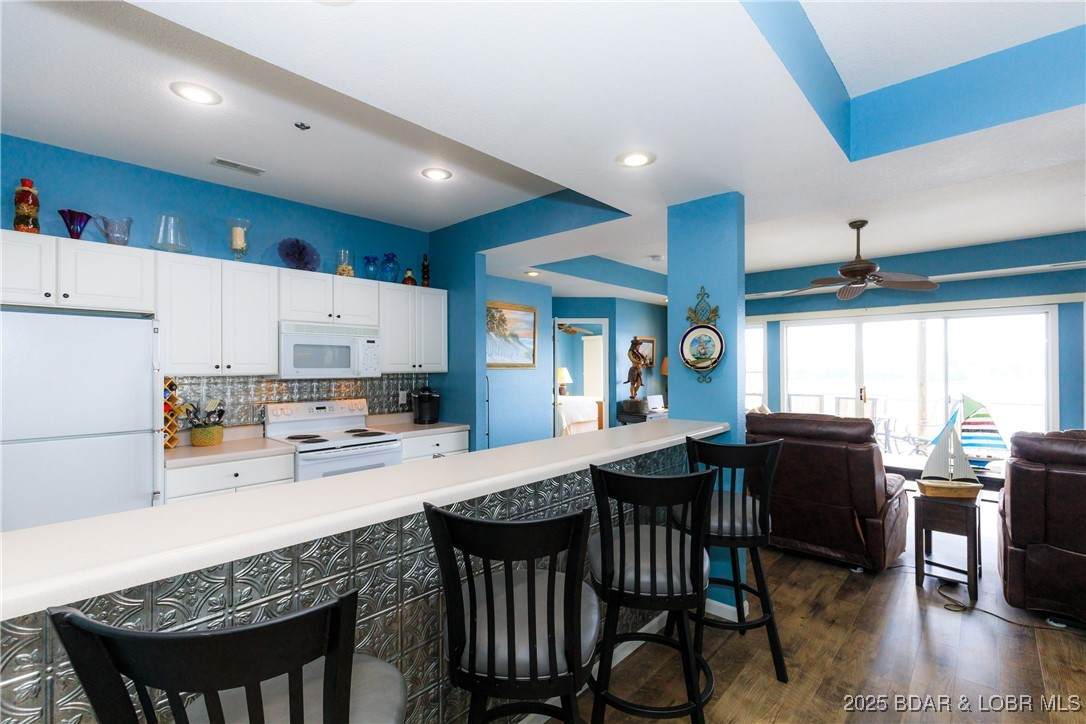 607 E Harbour Towne Drive - Photo 1