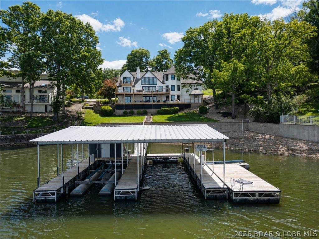 1729 Chimney Point - Photo 1