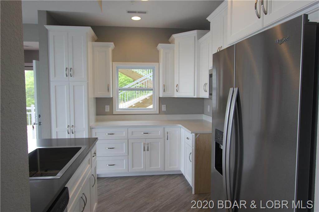 682 Summer Place Drive - Photo 1