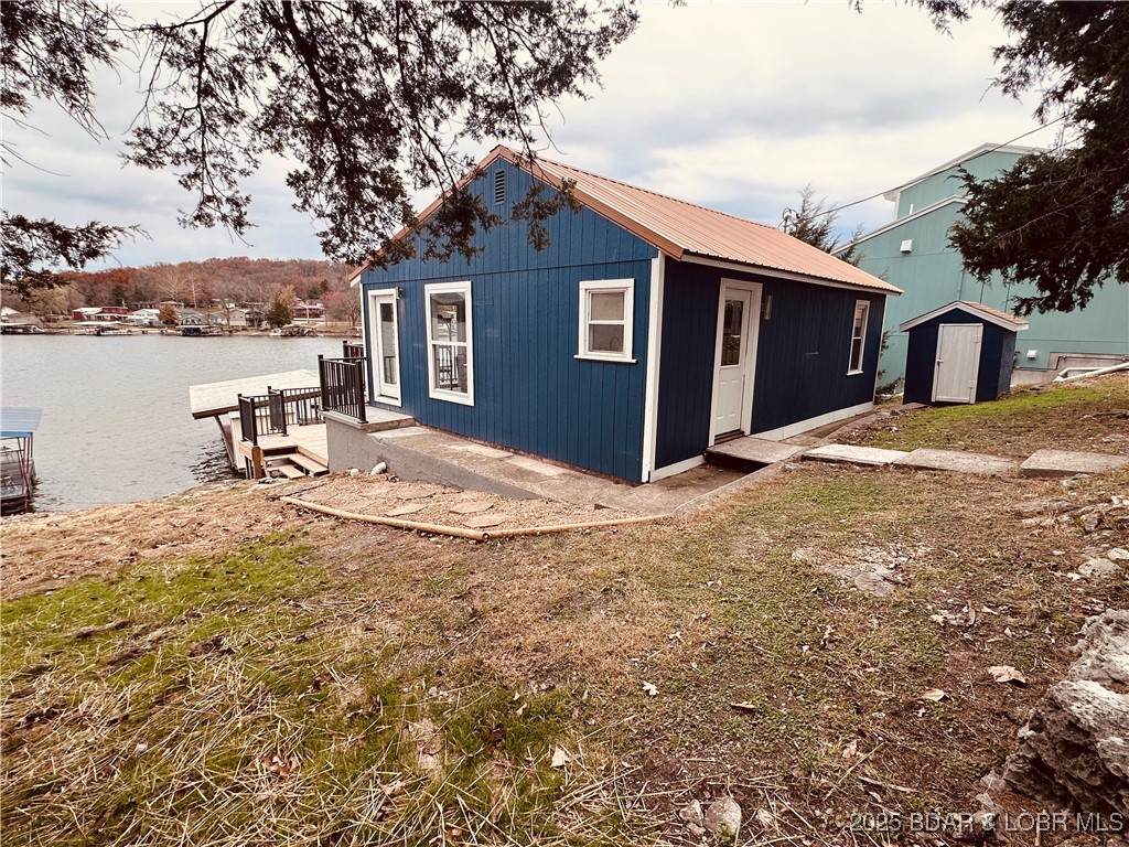 9 Point Plaza - Photo 1