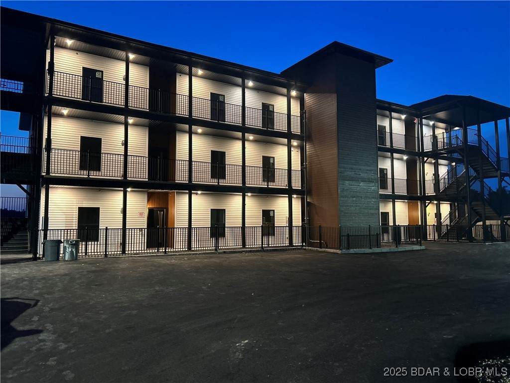 4925 Robins Circle - Photo 1