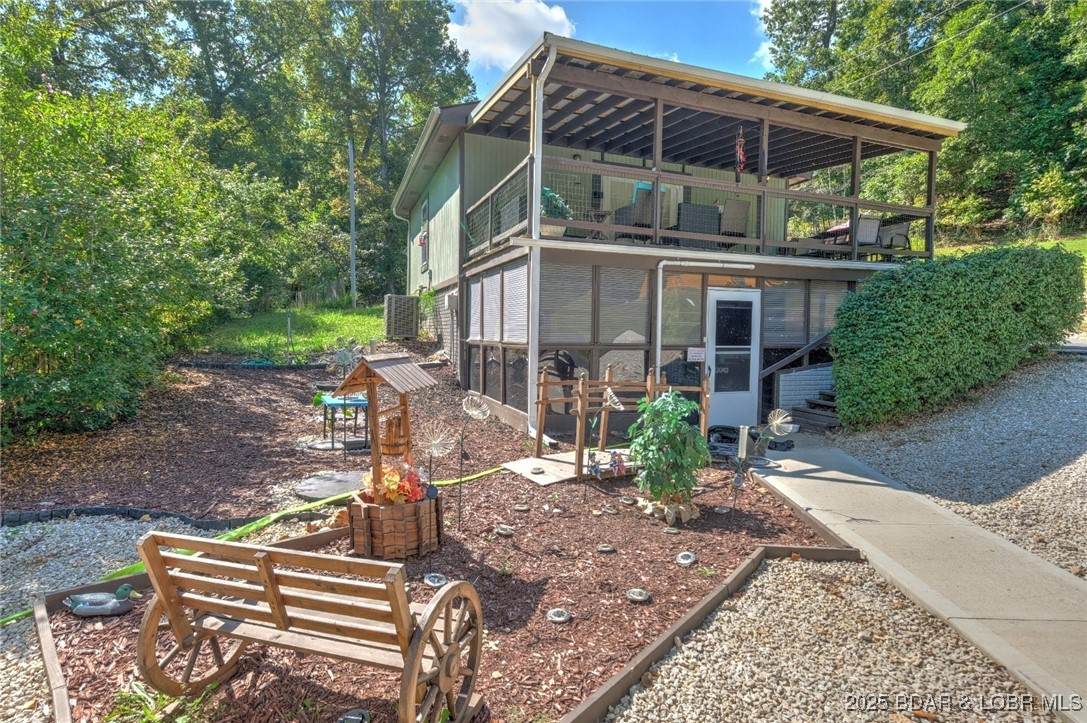 736 Everly Loop - Photo 1