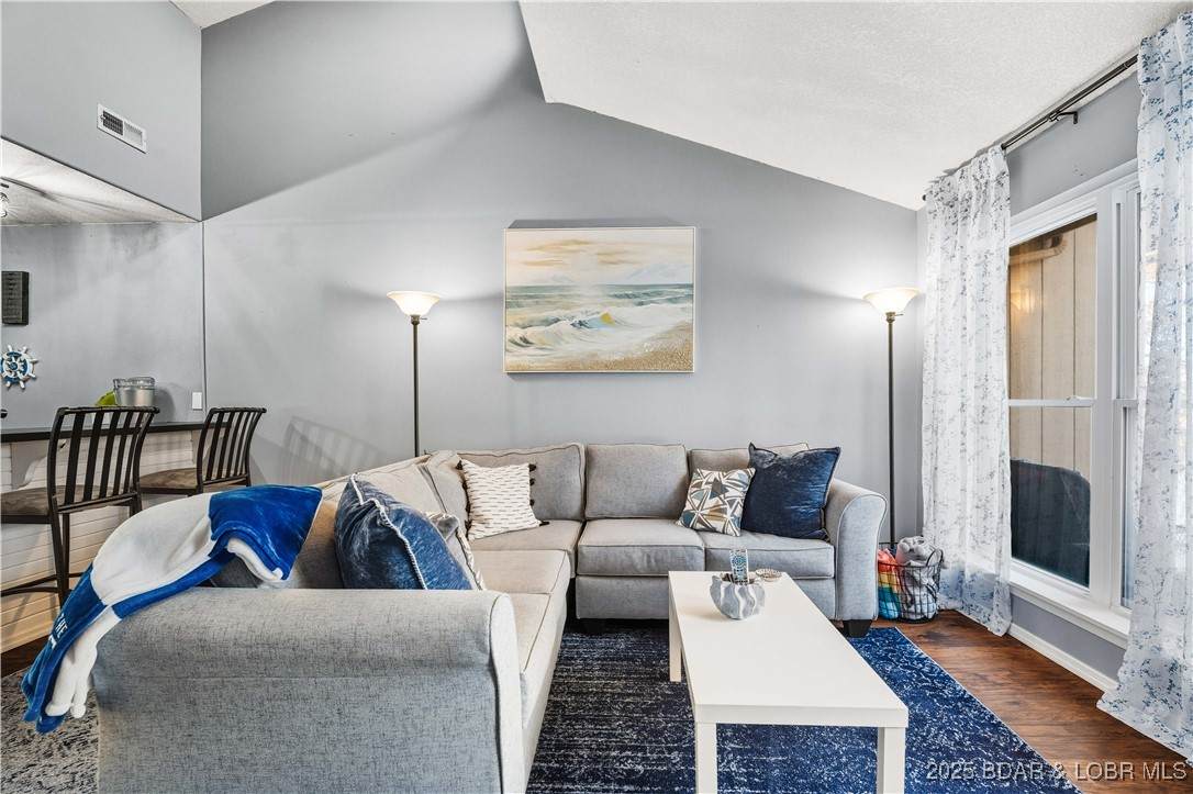 875 Parkside Place - Photo 1