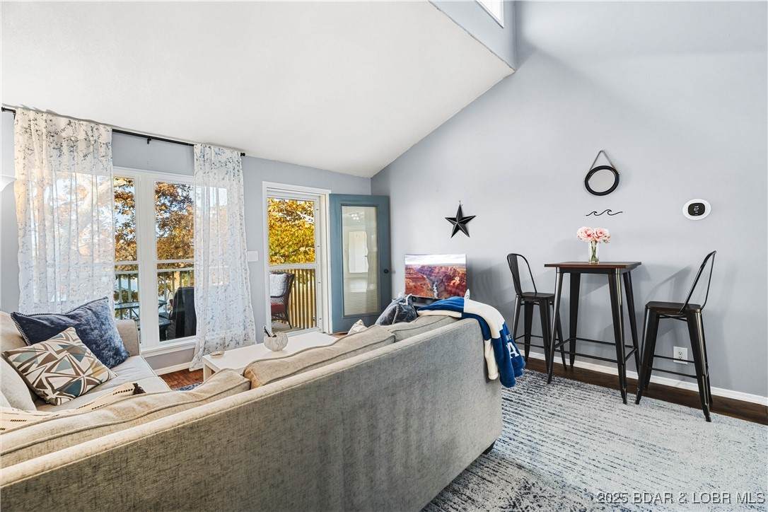 875 Parkside Place - Photo 1