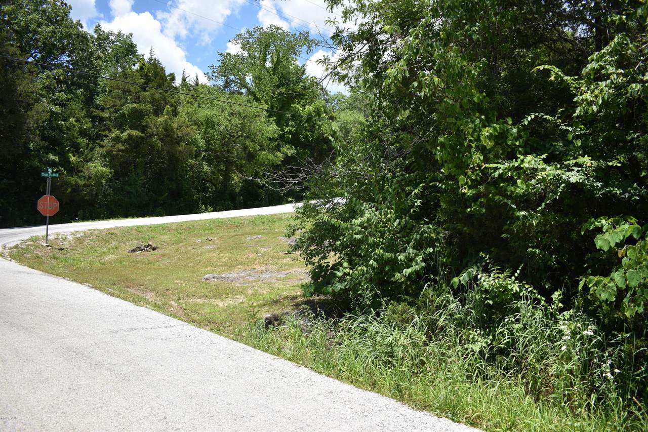 000 Lakeview Lane Lane - Photo 1