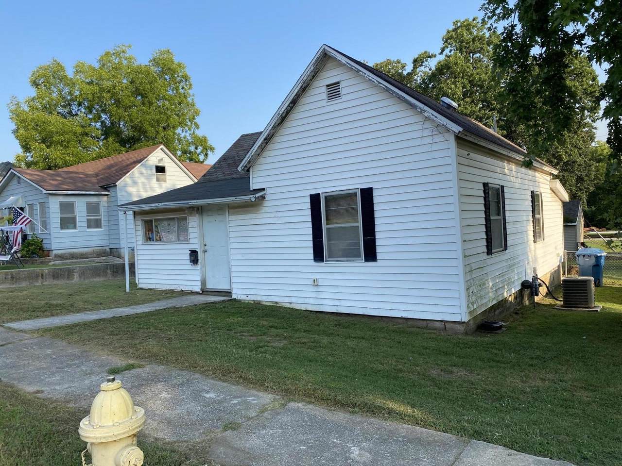 1001 Sycamore Street - Photo 1