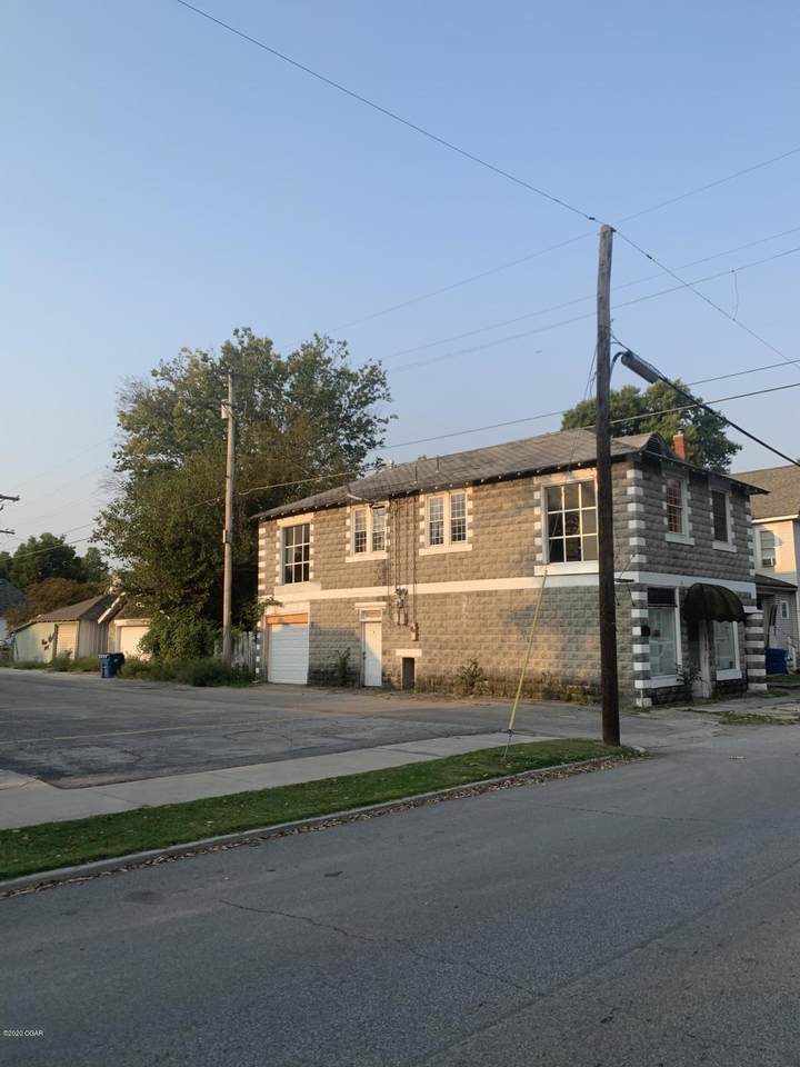 814 4th Street - Photo 1