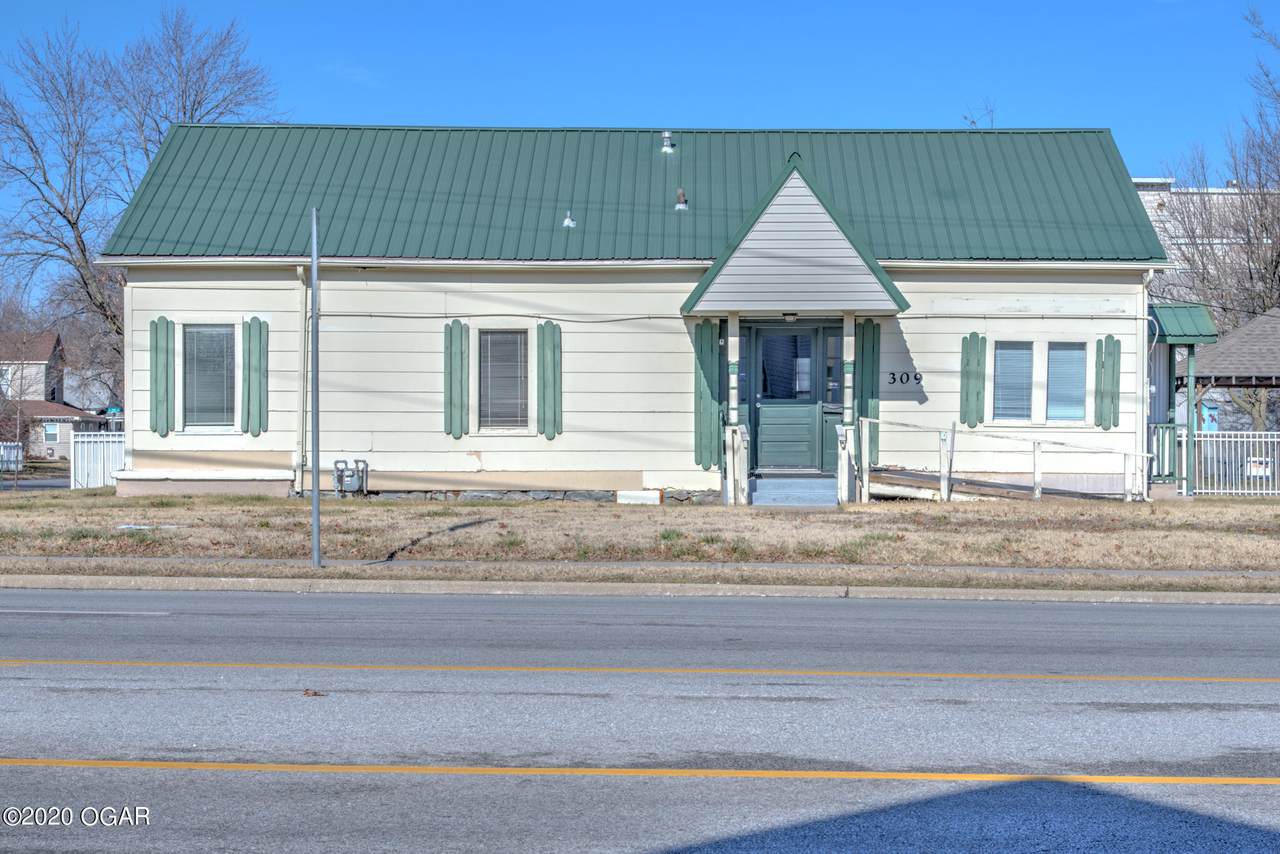 309 20th Street - Photo 1
