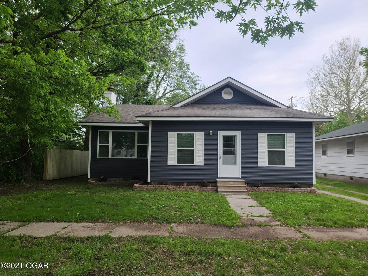 213 Elm Street - Photo 1