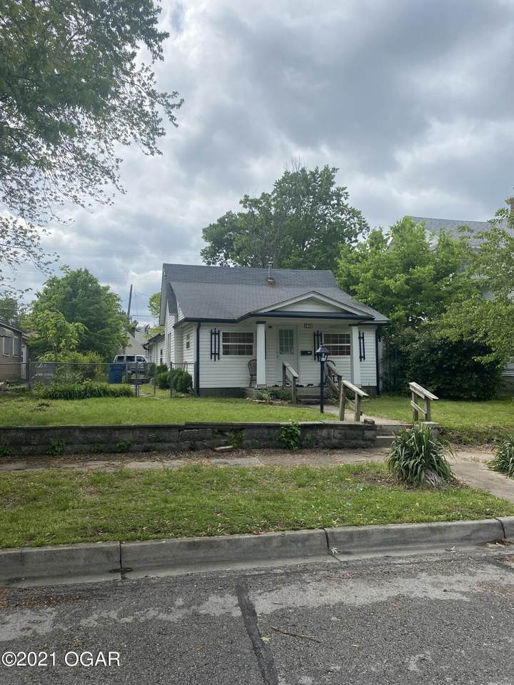 1916 Murphy Avenue - Photo 1