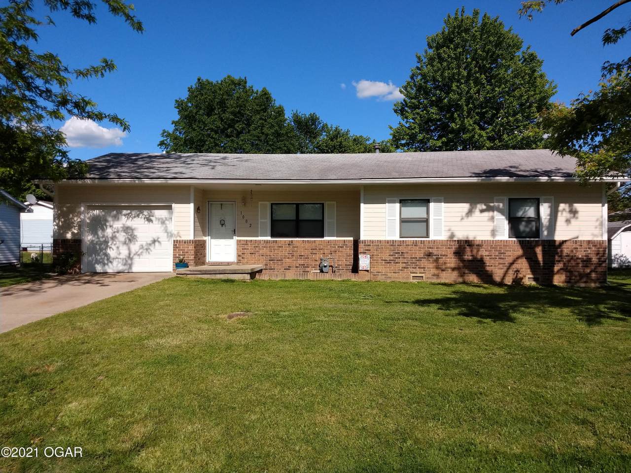 1002 Heagon - Photo 1