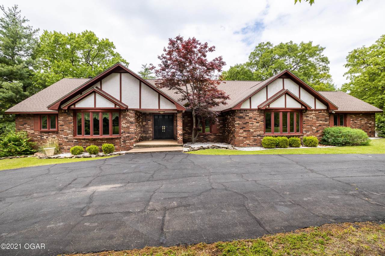 135 Forest Drive - Photo 1