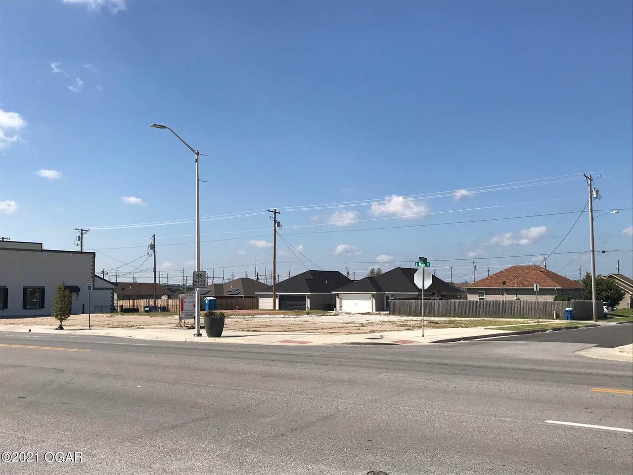 2302 Main Street - Photo 1