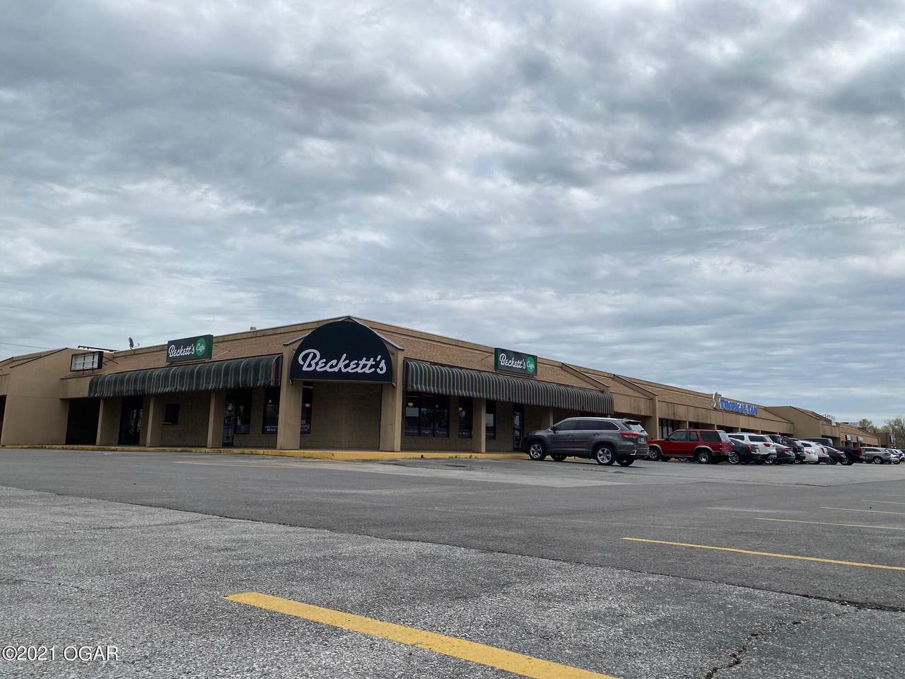 705 Illinois Avenue - Photo 1
