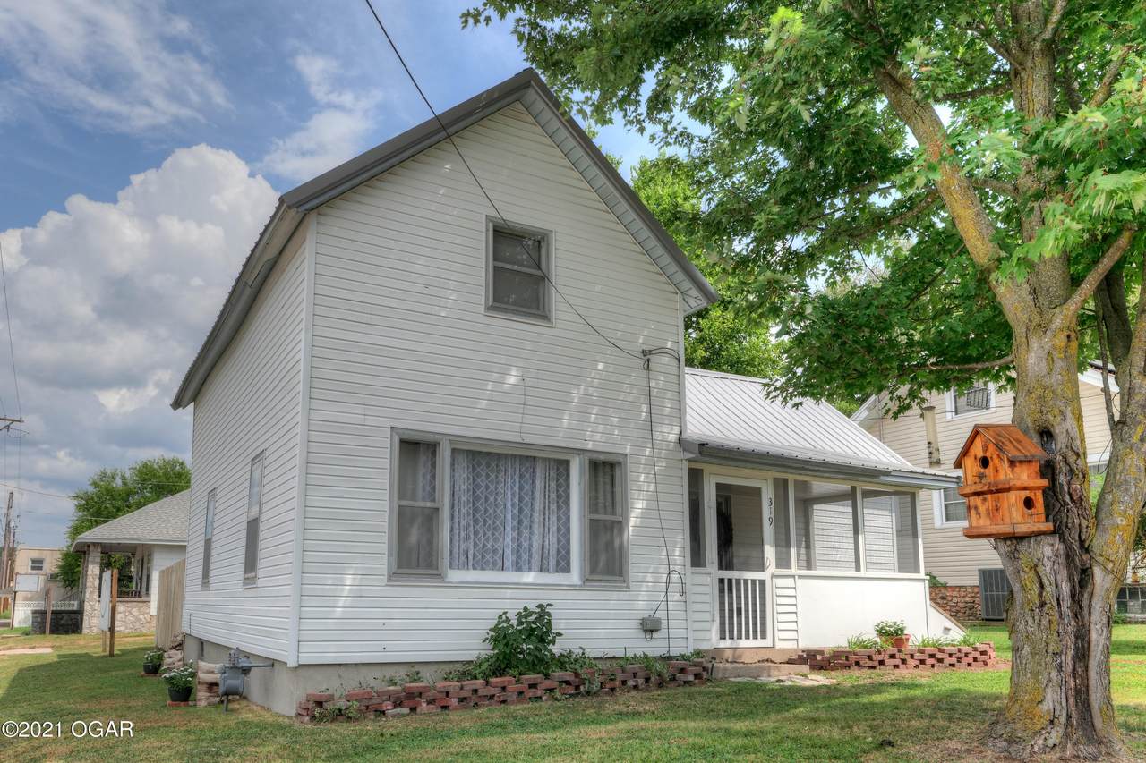 319 Jefferson Street - Photo 1