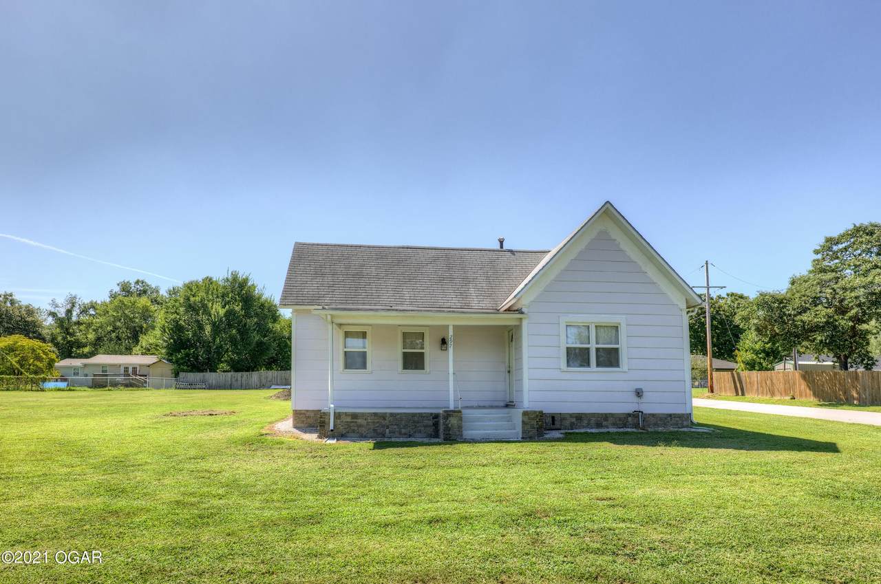 297 Davis Street - Photo 1