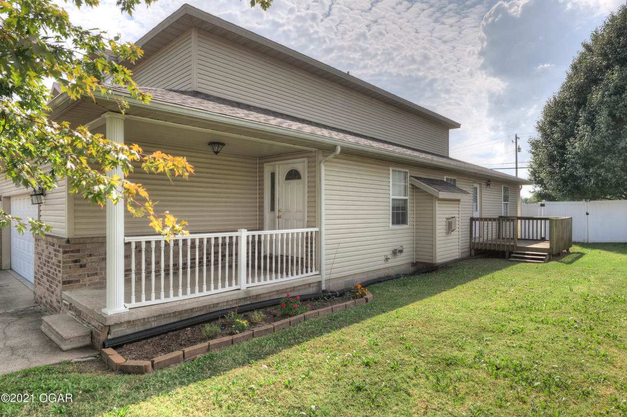 908 Briarview Drive - Photo 1