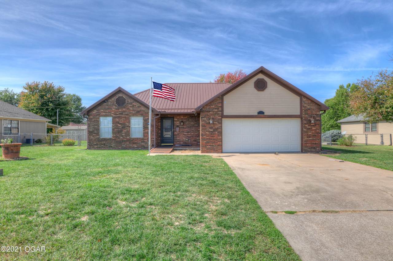 2508 Walnut Avenue - Photo 1